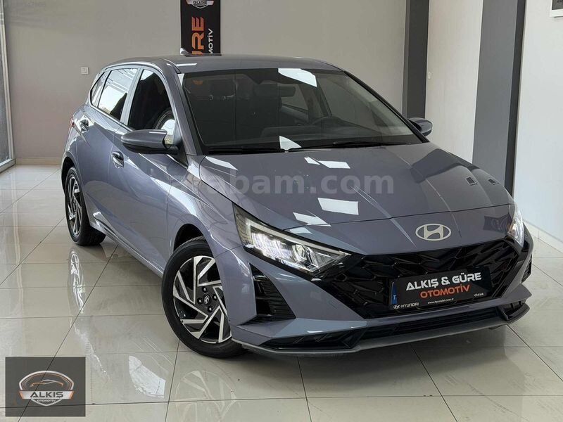 Galeriden Hyundai i20 1.4 MPI Style 2024 Model İzmir 26.000 km Mavi