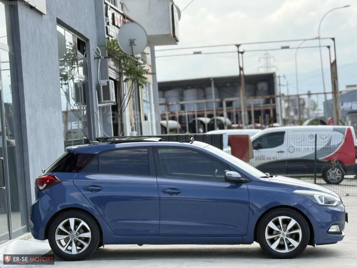 Galeriden Hyundai i20 1.4 MPI Style 2017 Model Sakarya 123.000 km Mavi 4