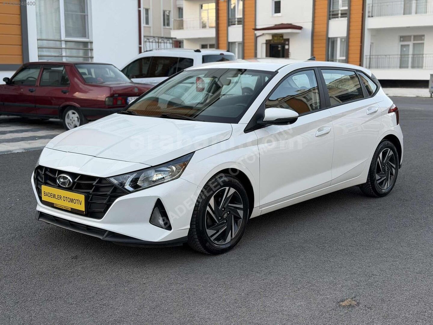 Galeriden Hyundai i20 1.4 MPI Style 2022 Model Konya 75.000 km Beyaz 3