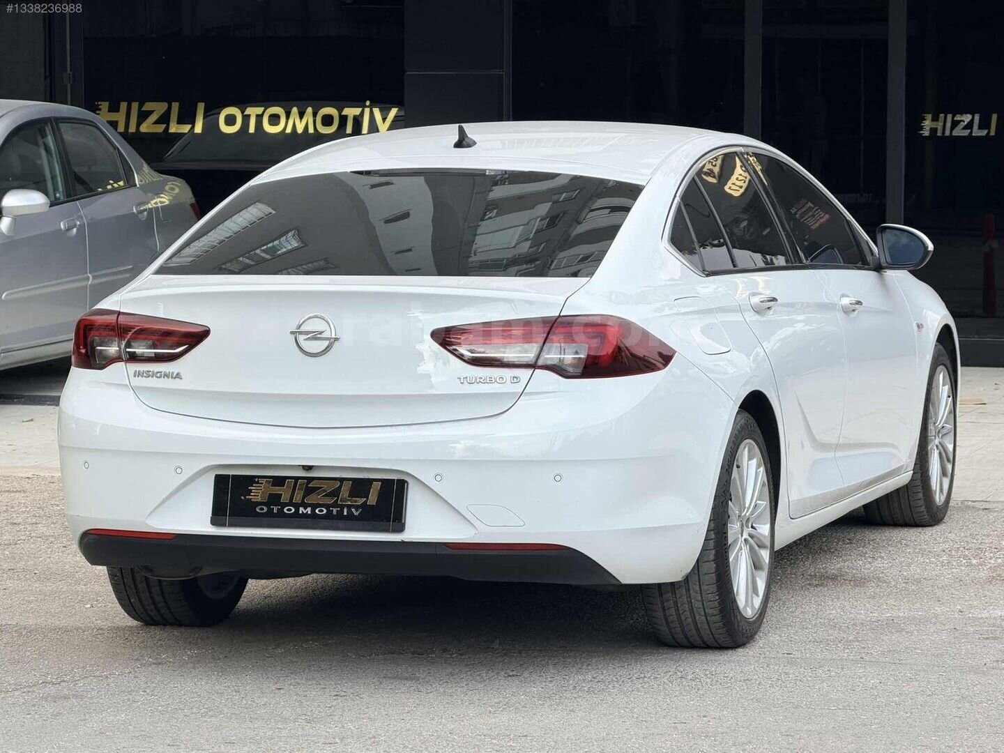 Galeriden Opel Insignia 1.6 CDTI Grand Sport Excellence 2017 Model Adana 202.000 km Beyaz 6