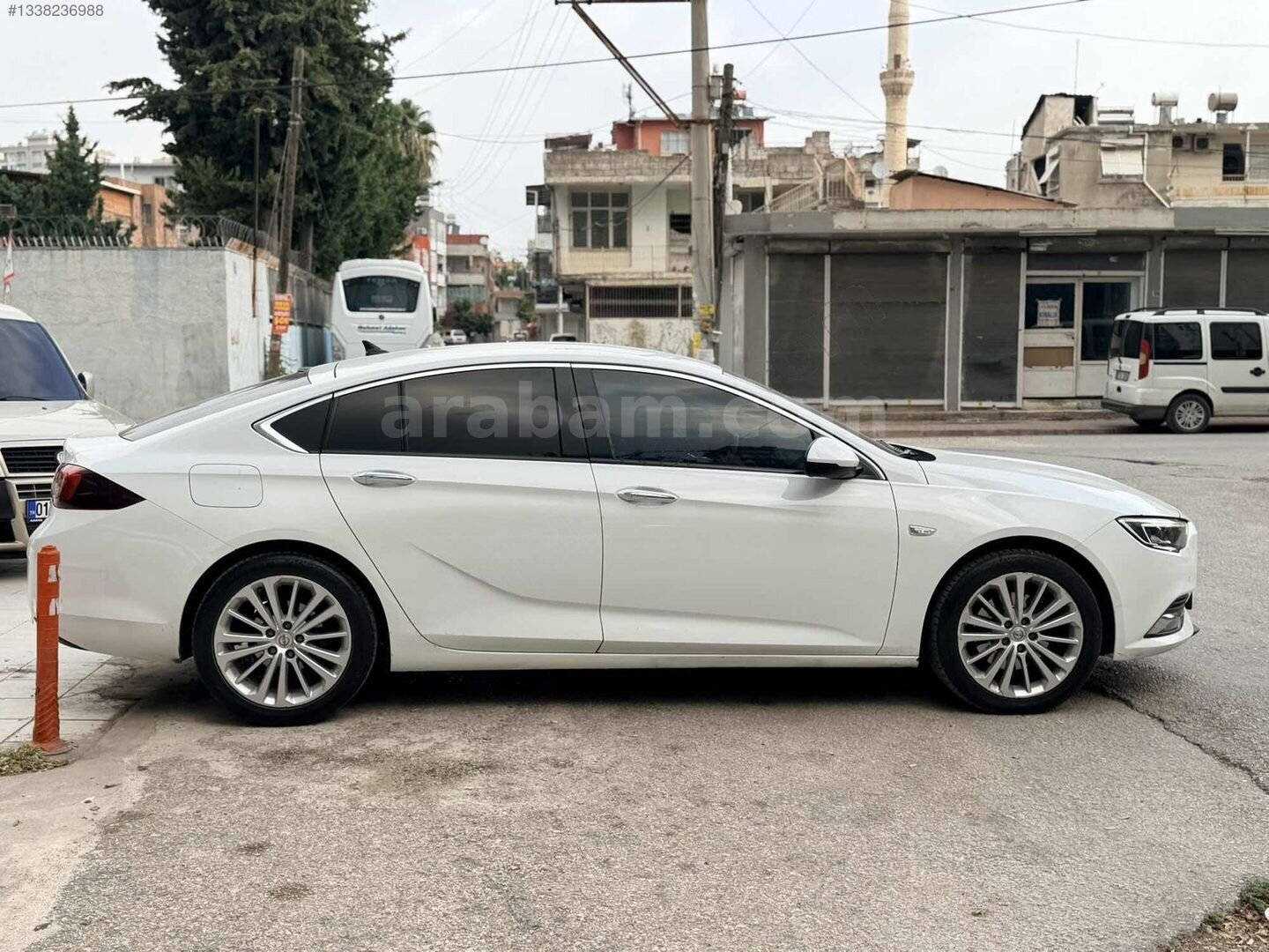 Galeriden Opel Insignia 1.6 CDTI Grand Sport Excellence 2017 Model Adana 202.000 km Beyaz 4