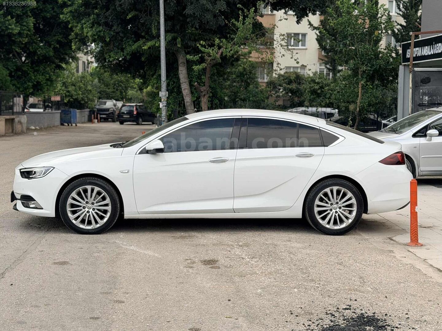 Galeriden Opel Insignia 1.6 CDTI Grand Sport Excellence 2017 Model Adana 202.000 km Beyaz 5