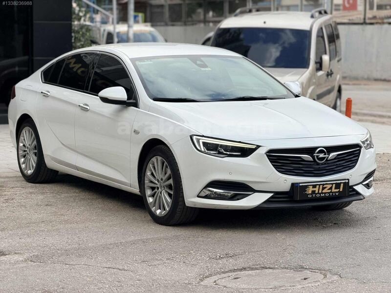 Galeriden Opel Insignia 1.6 CDTI Grand Sport Excellence 2017 Model Adana 202.000 km Beyaz