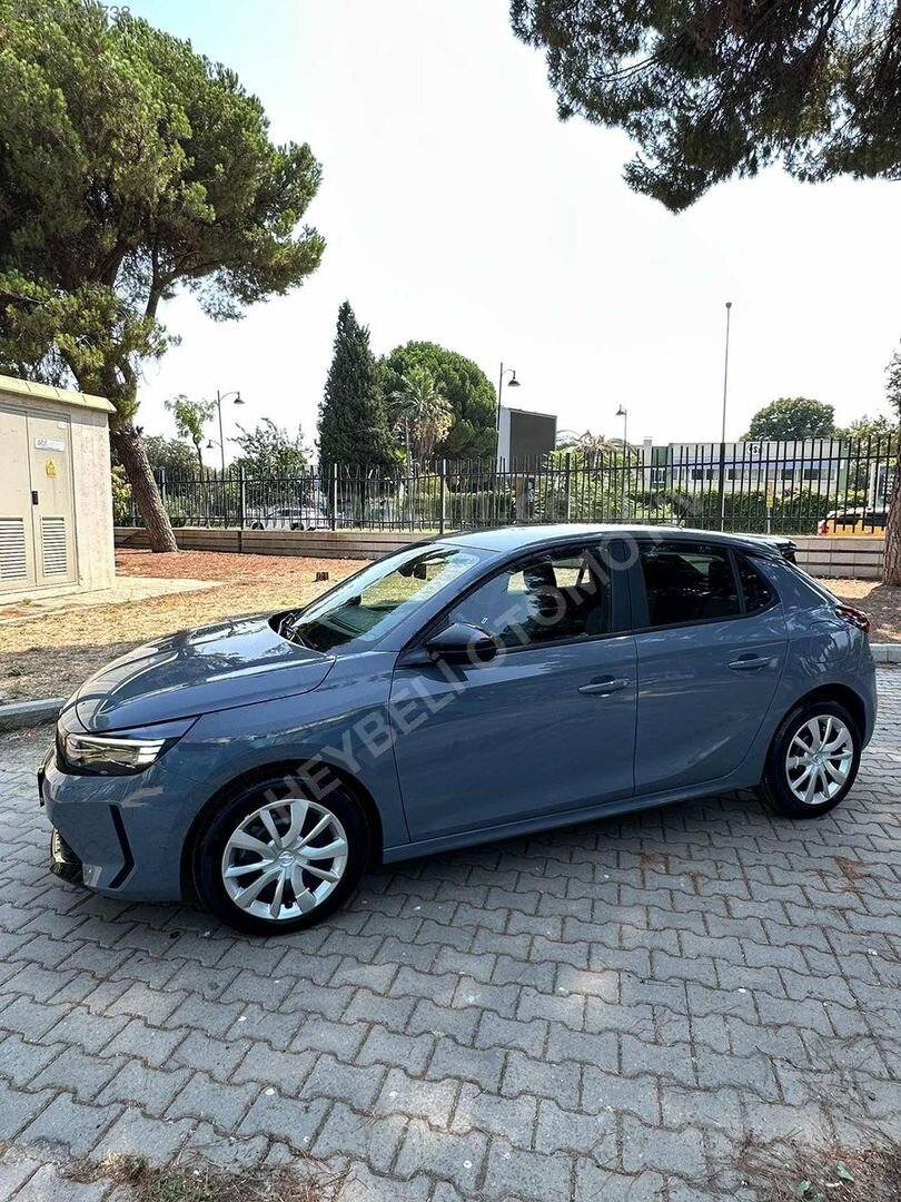 Galeriden Opel Corsa 1.2 T Edition 2025 Model Manisa 6.001 km Gri 6