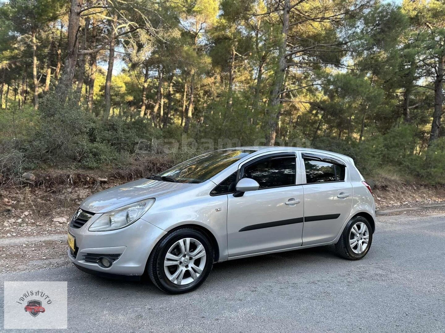 Galeriden Opel Corsa 1.2 Twinport Enjoy 2009 Model Manisa 245.000 km Gri 4