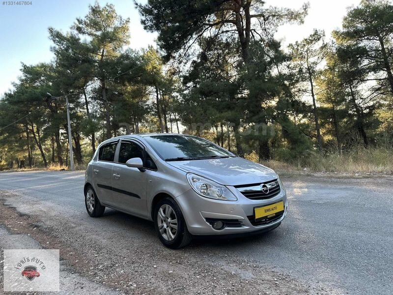 Galeriden Opel Corsa 1.2 Twinport Enjoy 2009 Model Manisa 245.000 km Gri