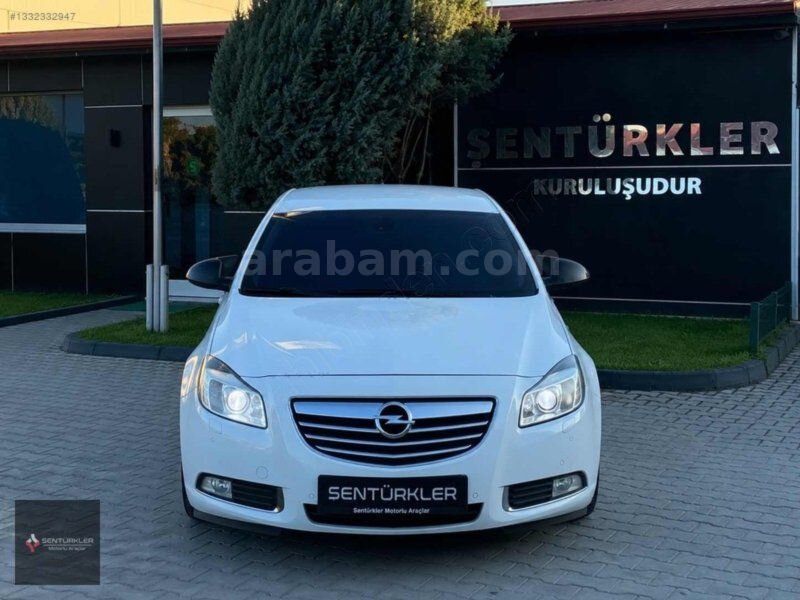 Galeriden Opel Insignia 1.4 T Edition Elegance 2012 Model Balıkesir 177.000 km Beyaz