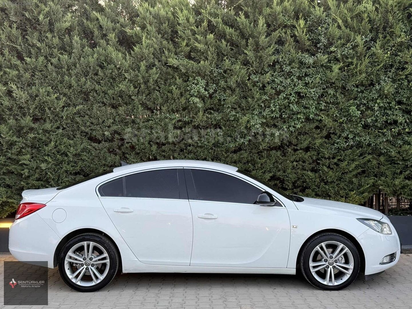 Galeriden Opel Insignia 1.4 T Edition Elegance 2012 Model Balıkesir 177.000 km Beyaz 6
