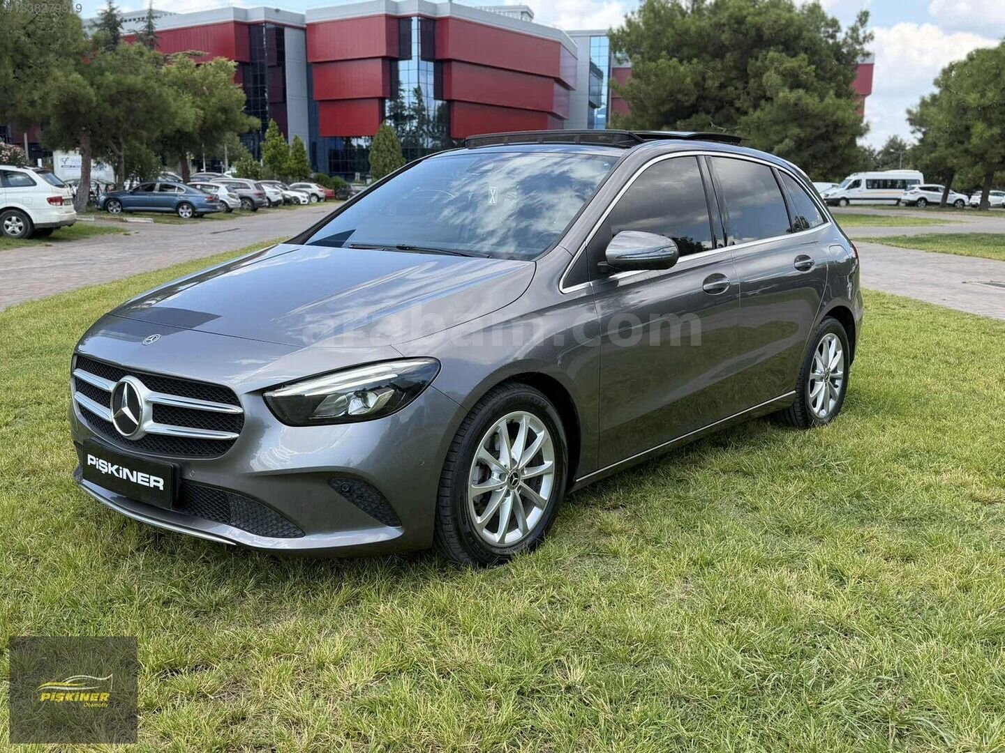 Galeriden Mercedes - Benz B 180 d Progressive 2020 Model Bursa 71.650 km Gri 2