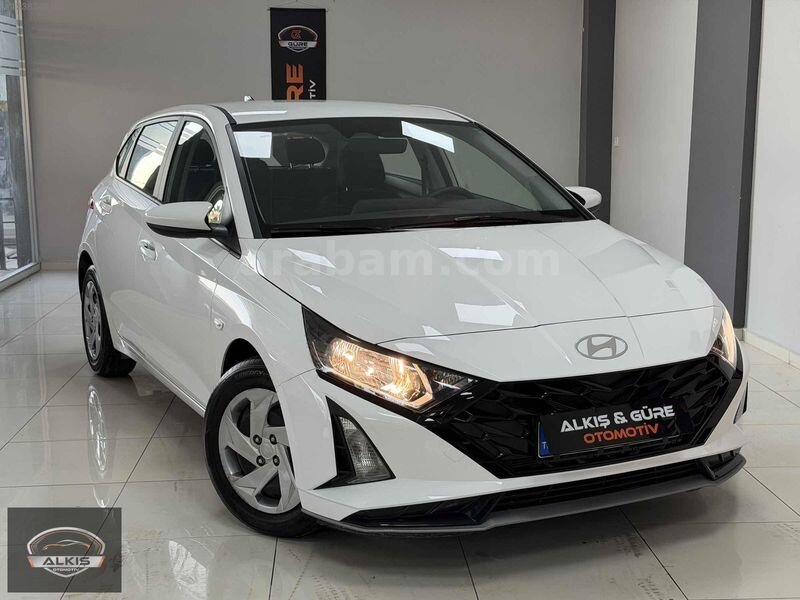 Galeriden Hyundai i20 1.0 T-GDI Jump 2026 Model İzmir 12.000 km Beyaz
