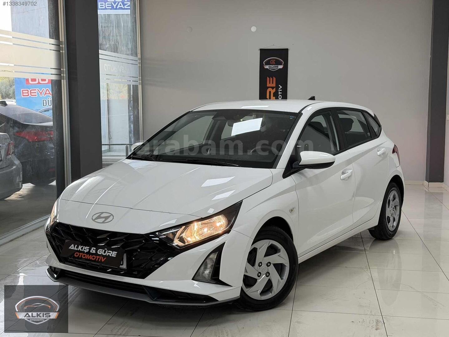 Galeriden Hyundai i20 1.0 T-GDI Jump 2026 Model İzmir 12.000 km Beyaz 3