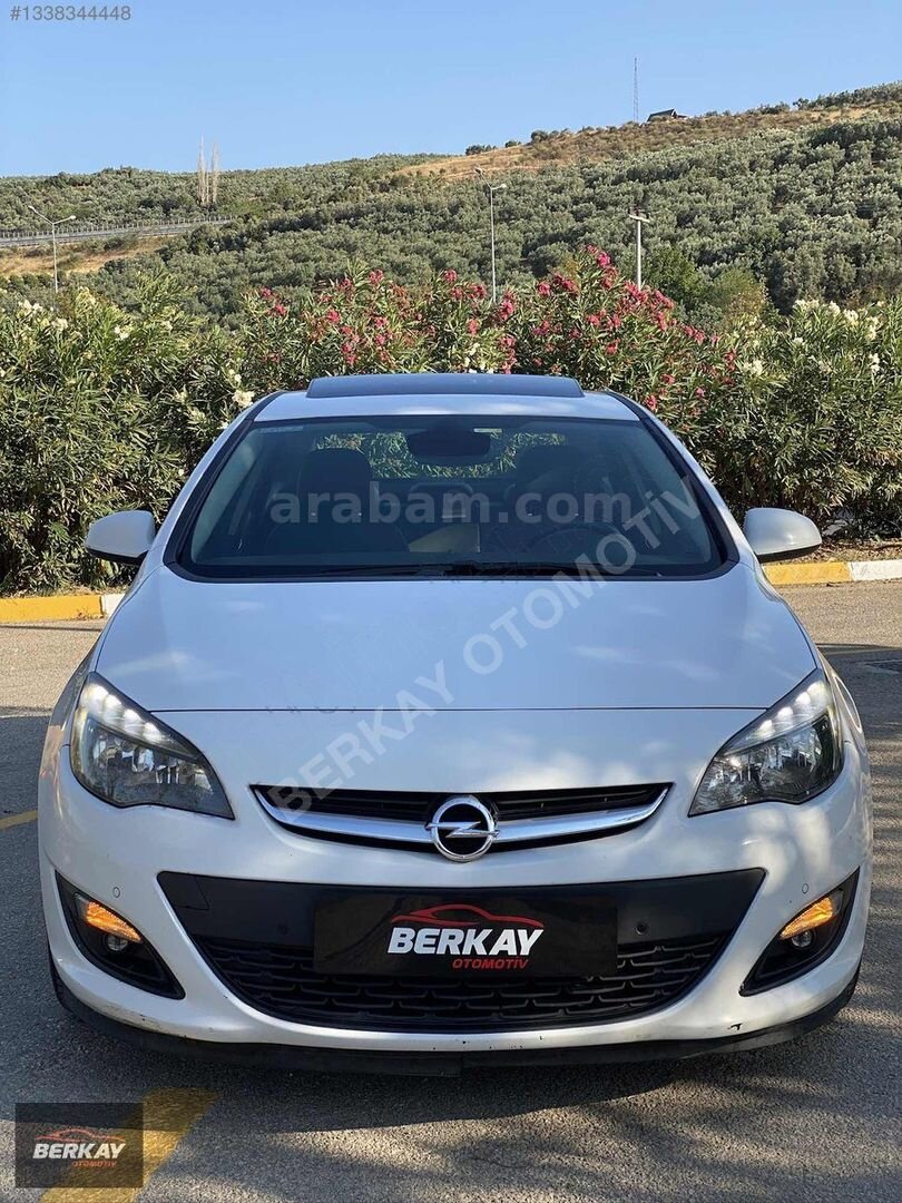 Galeriden Opel Astra 1.4 T Sport 2017 Model Bursa 216.000 km Beyaz 2