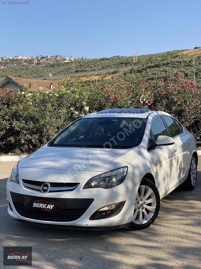 Galeriden Opel Astra 1.4 T Sport 2017 Model Bursa 216.000 km Beyaz 3