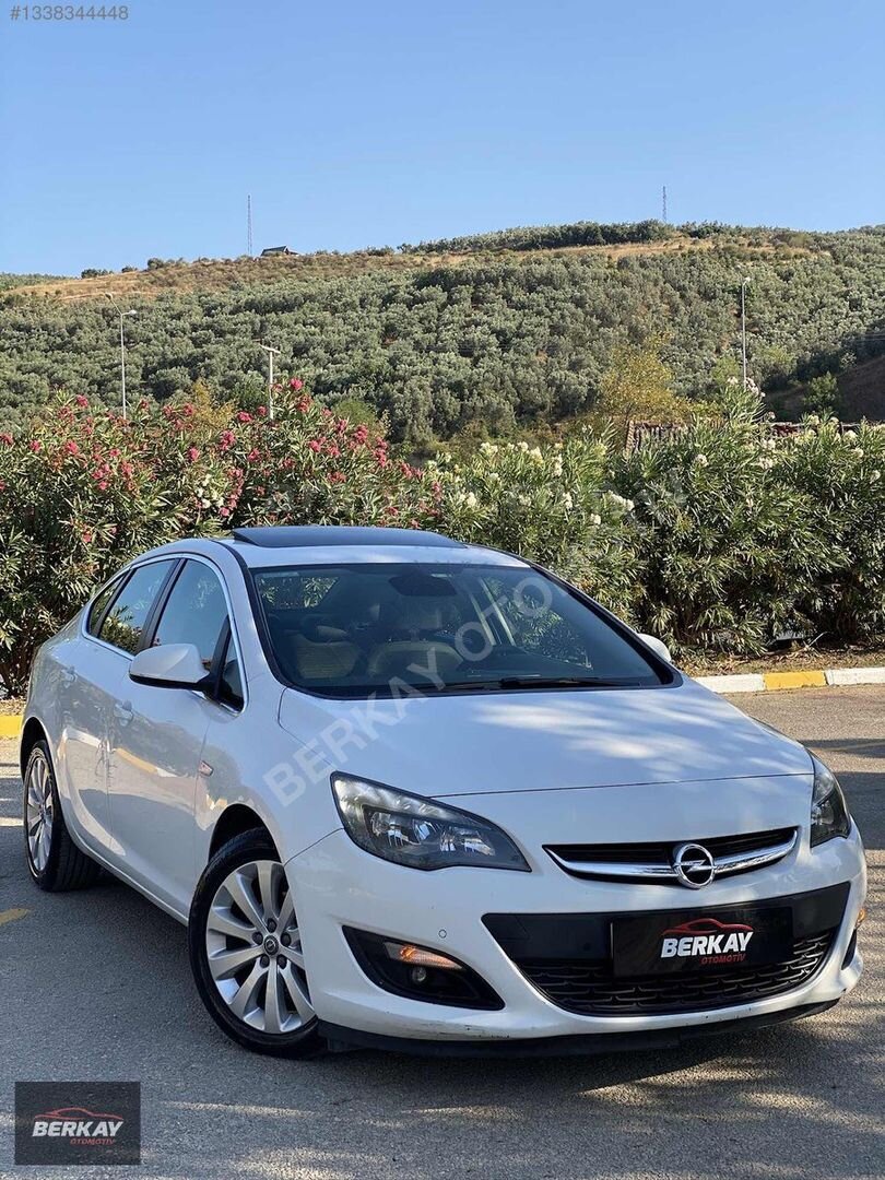 Galeriden Opel Astra 1.4 T Sport 2017 Model Bursa 216.000 km Beyaz 1