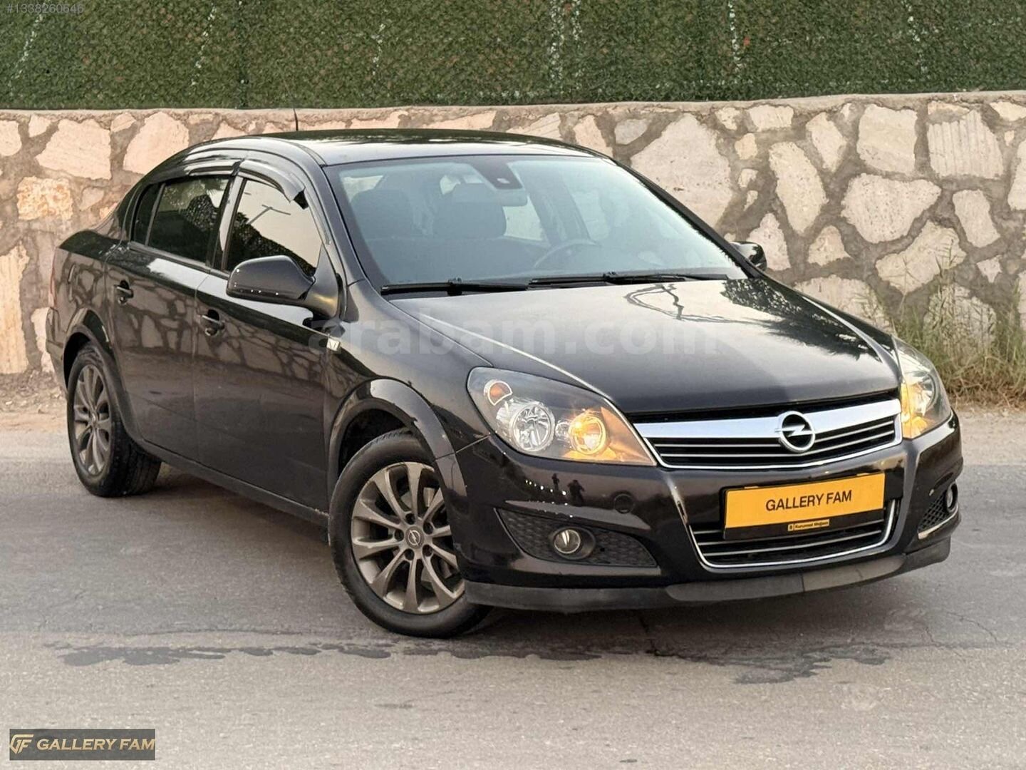 Galeriden Opel Astra 1.6 Enjoy 111.Yıl 2011 Model Denizli 234.000 km Siyah 3