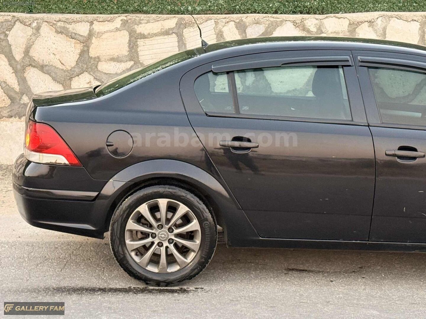 Galeriden Opel Astra 1.6 Enjoy 111.Yıl 2011 Model Denizli 234.000 km Siyah 6