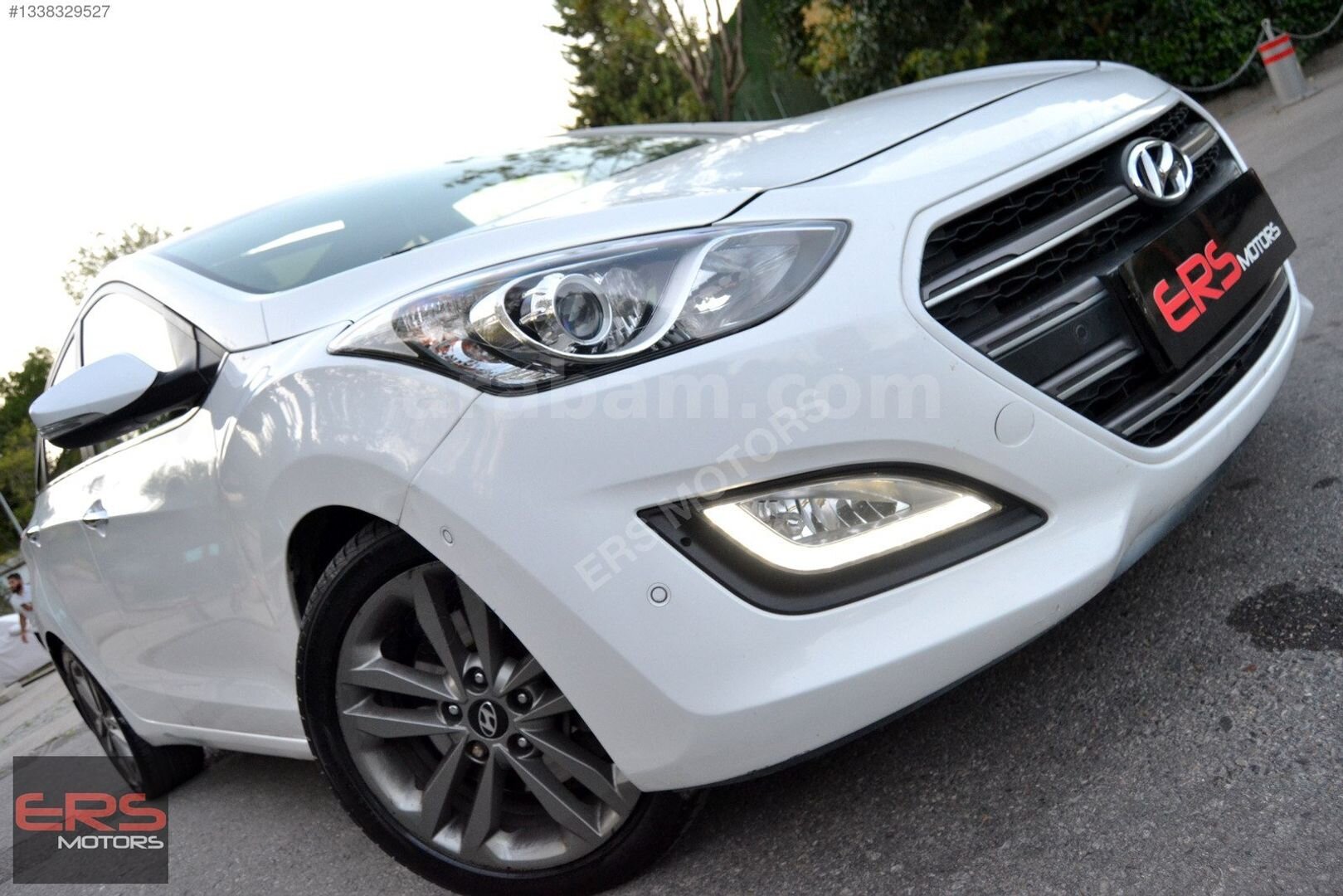 Galeriden Hyundai i30 1.6 CRDi Elite 2015 Model İstanbul 136.000 km Beyaz 4
