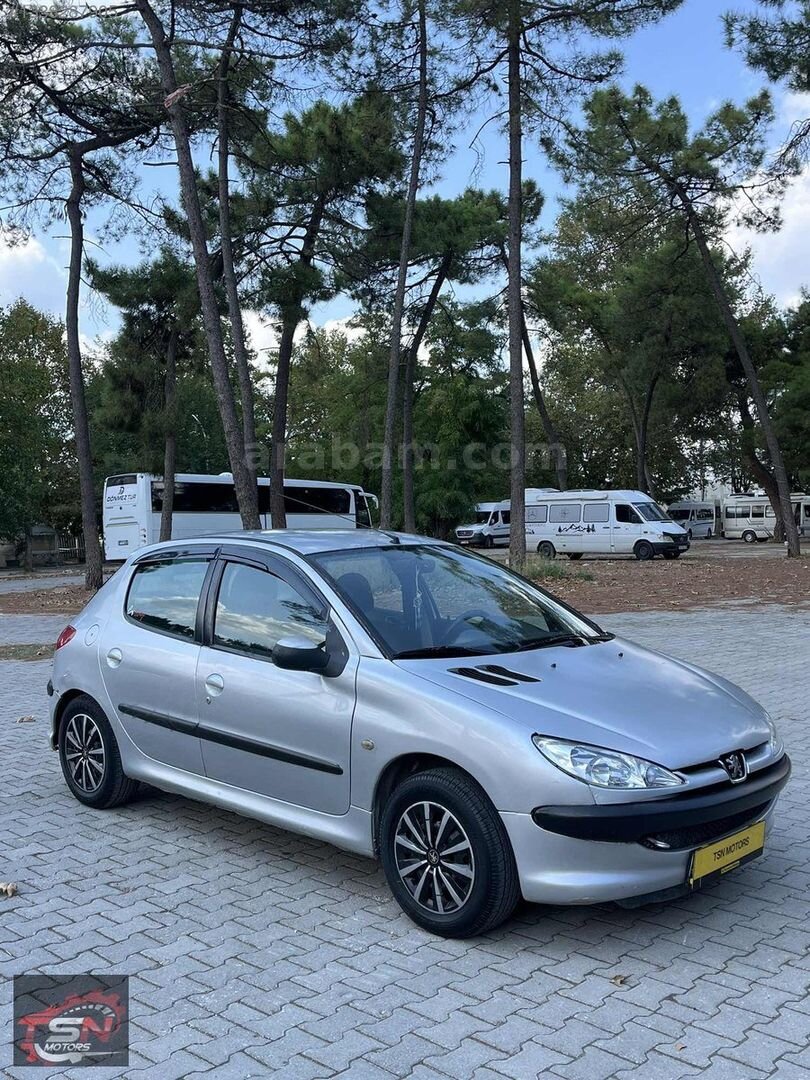 Galeriden Peugeot 206 1.4 X-Line 2004 Model Bursa 273.000 km Gri 2