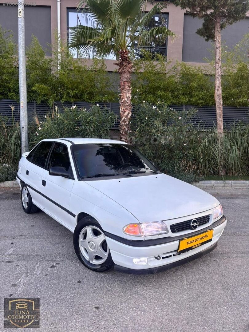 Galeriden Opel Astra 1.6 GL 1996 Model Balıkesir 290.000 km Beyaz 6