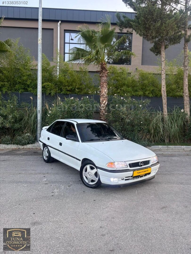 Galeriden Opel Astra 1.6 GL 1996 Model Balıkesir 290.000 km Beyaz 7
