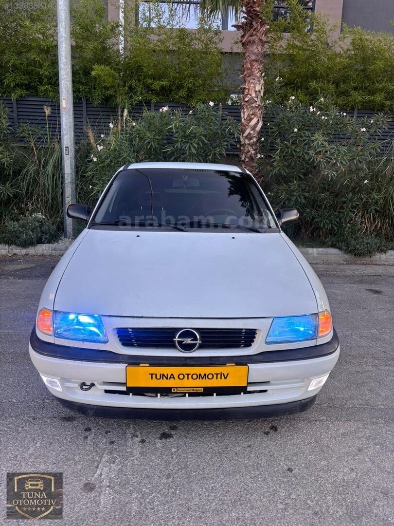 Galeriden Opel Astra 1.6 GL 1996 Model Balıkesir 290.000 km Beyaz 4