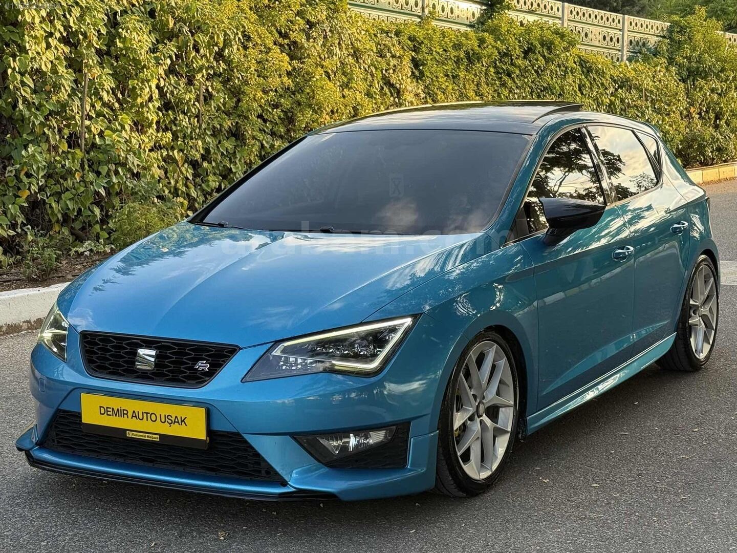 Galeriden Seat Leon 1.4 EcoTSI FR 2016 Model Uşak 134.000 km Mavi 3