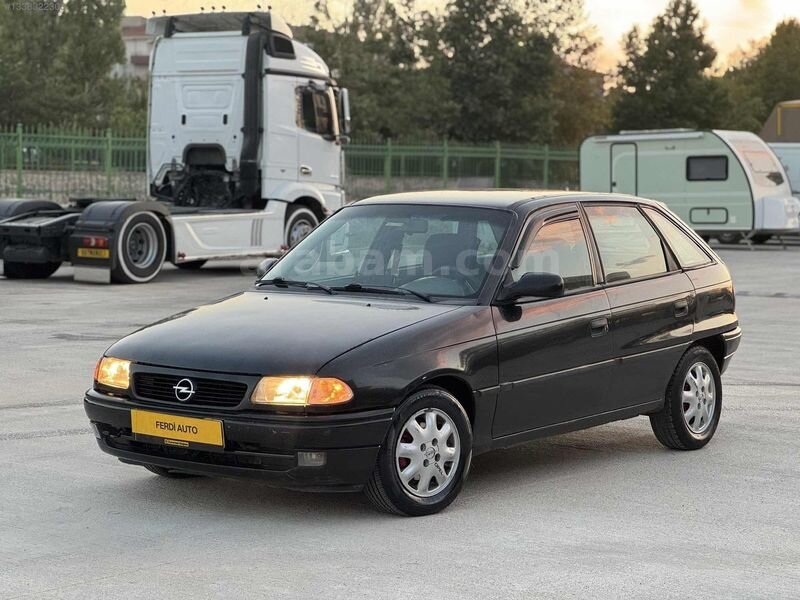 Galeriden Opel Astra 1.6 GLS 1997 Model Ankara 292.000 km Füme