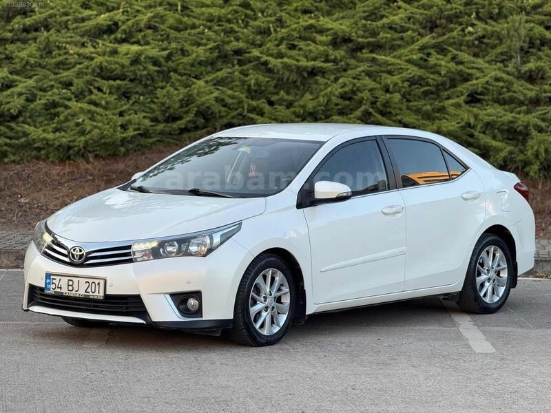 Galeriden Toyota Corolla 1.4 D-4D Advance 2015 Model Kocaeli 126.000 km Beyaz