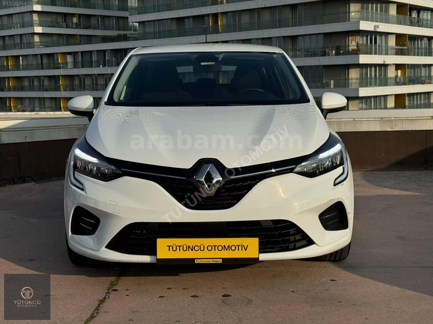 Galeriden Renault Clio 1.0 TCe Touch 2022 Model İstanbul 43.000 km Beyaz 2