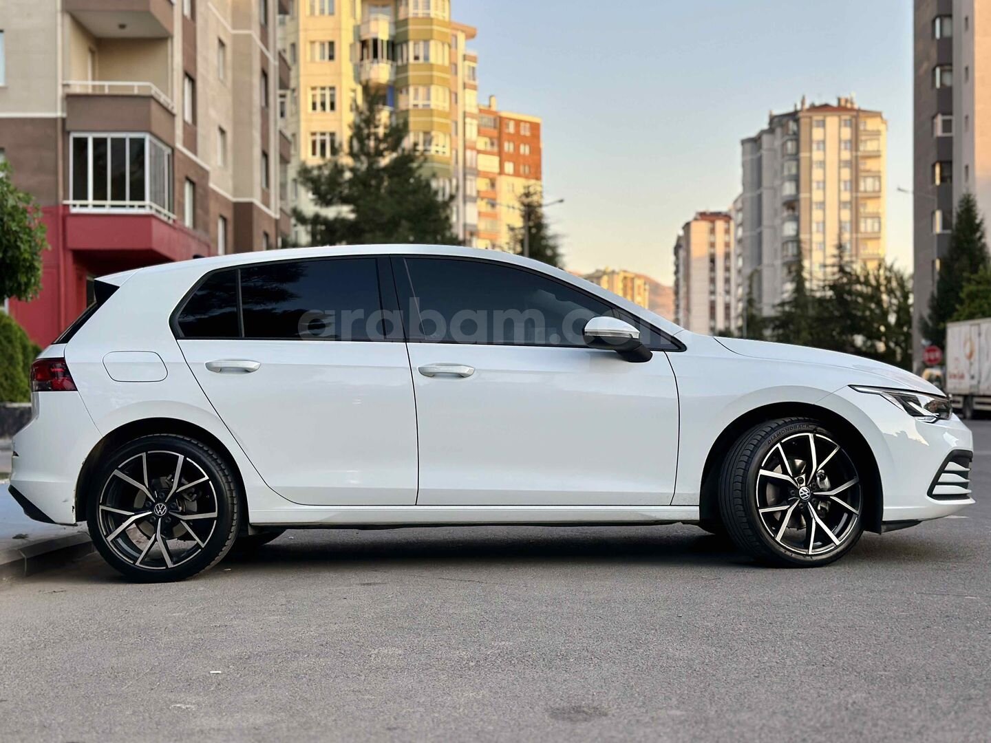 Galeriden Volkswagen Golf 1.0 eTSI Life 2022 Model Kayseri 53.500 km Beyaz 7