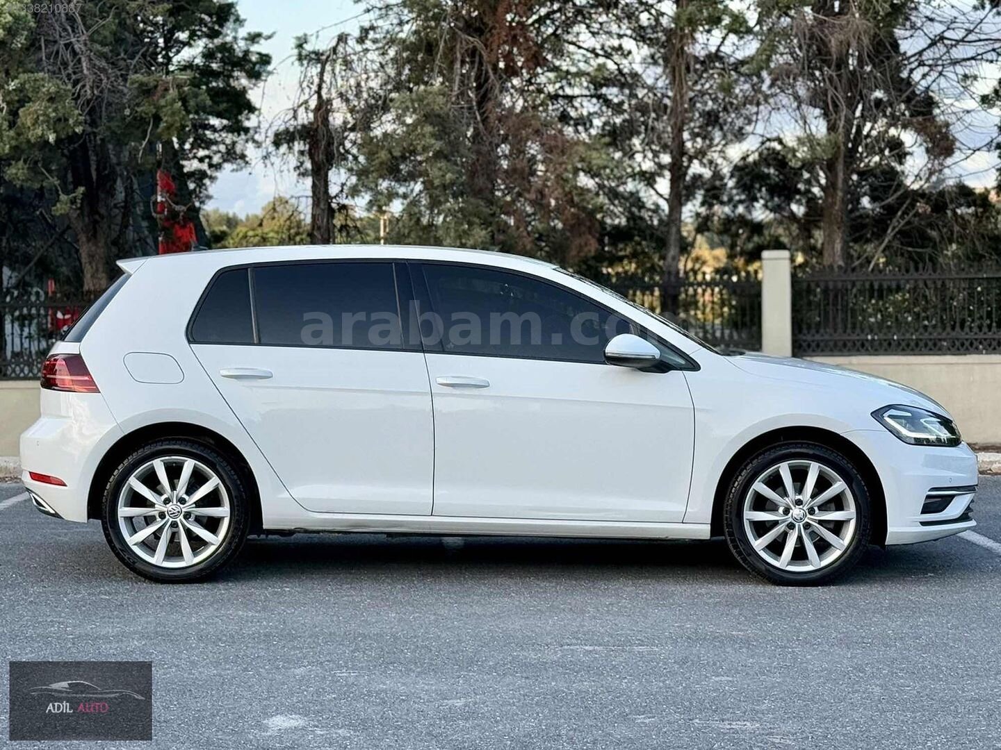 Galeriden Volkswagen Golf 1.0 TSi Highline 2018 Model İstanbul 135.000 km Beyaz 3