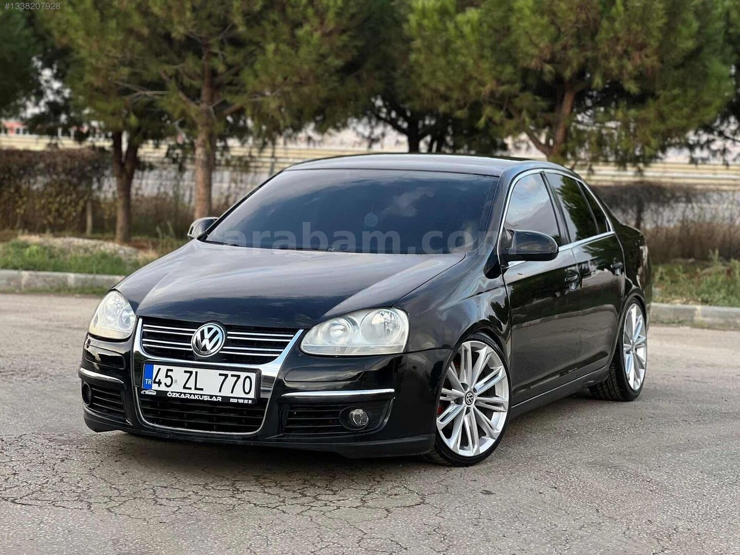 Galeriden Volkswagen Jetta 1.6 Primeline 2006 Model Manisa 256.000 km Siyah 2