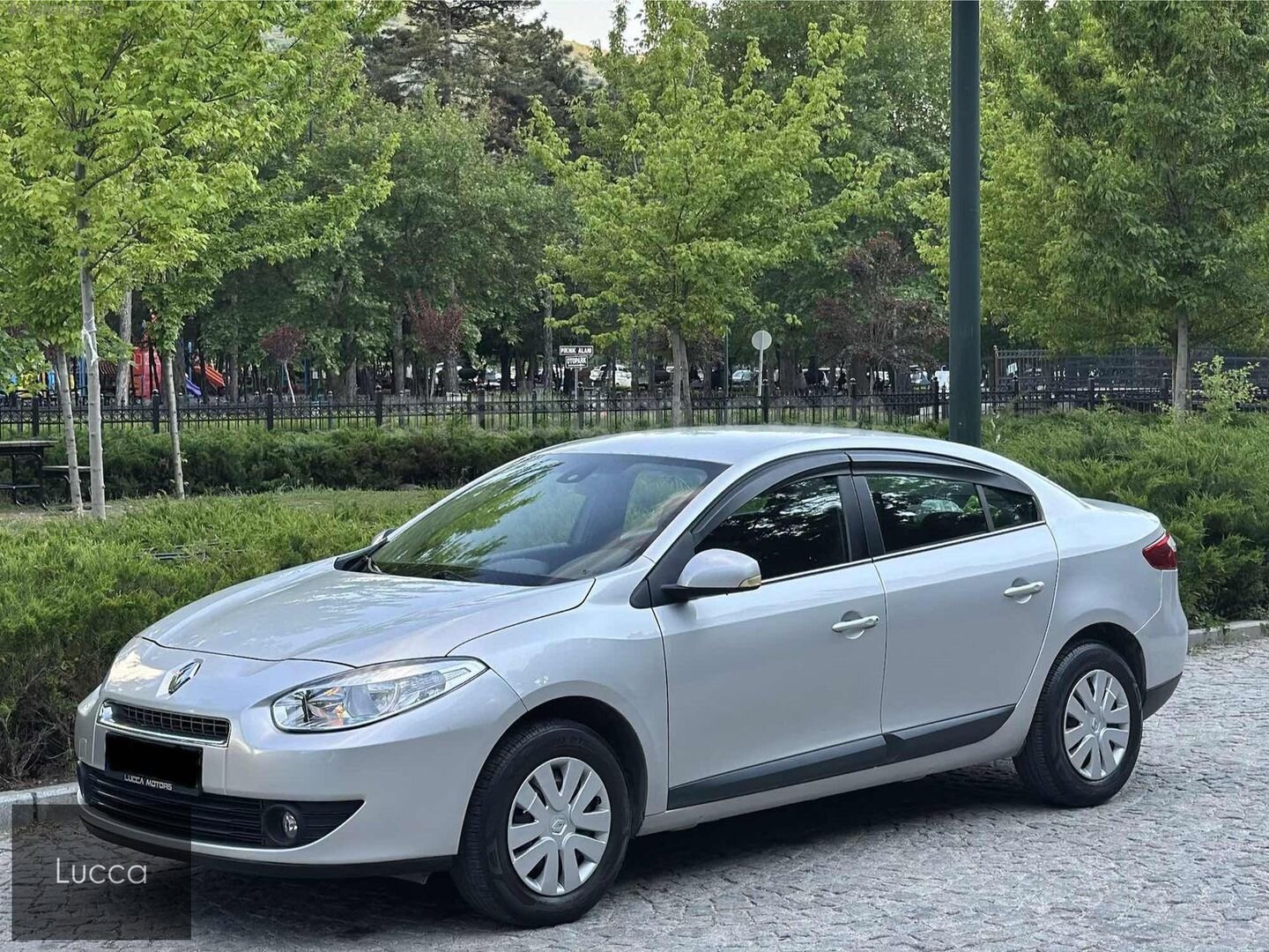 Galeriden Renault Fluence 1.5 dCi Business 2011 Model Ankara 226.500 km Gri 7