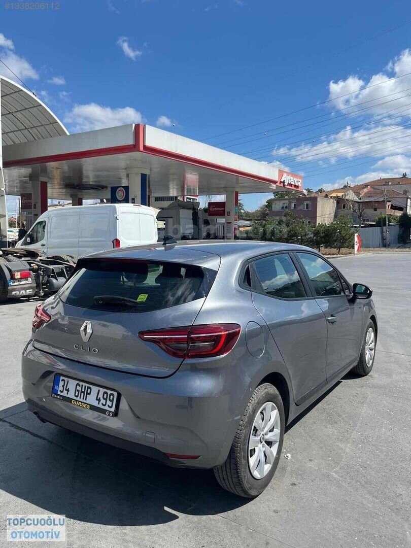 Galeriden Renault Clio 1.0 TCe Joy 2023 Model İstanbul 16.650 km Gri 4