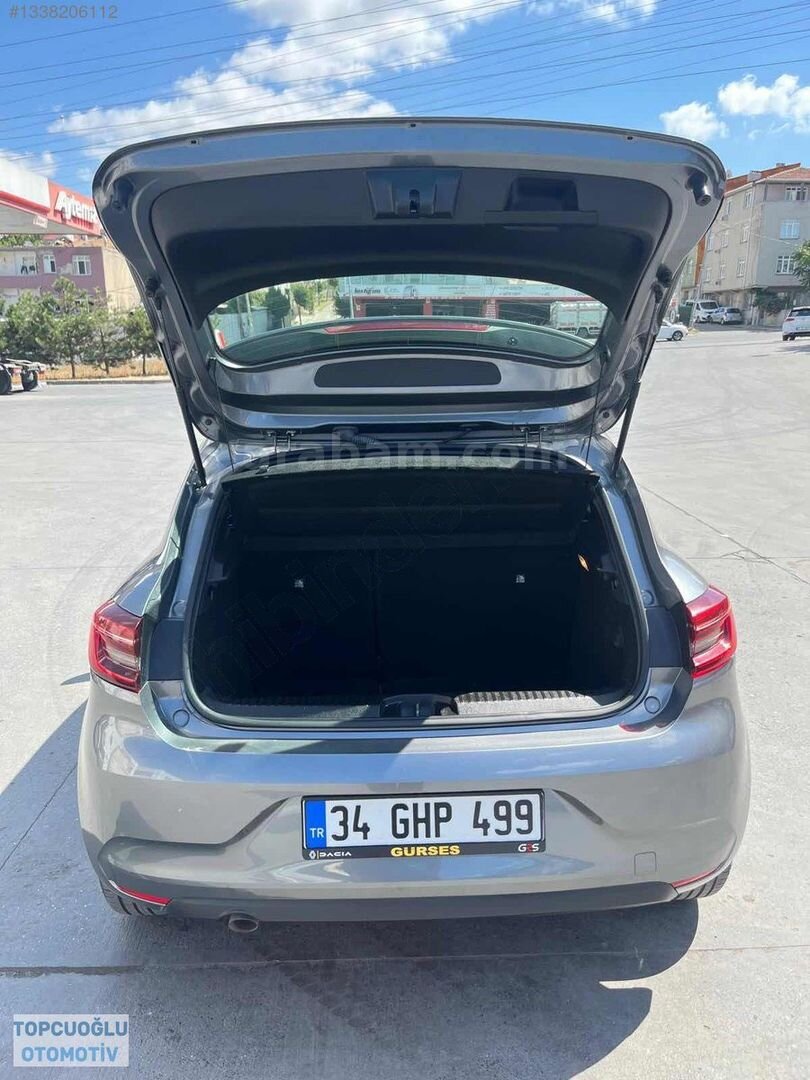 Galeriden Renault Clio 1.0 TCe Joy 2023 Model İstanbul 16.650 km Gri 6