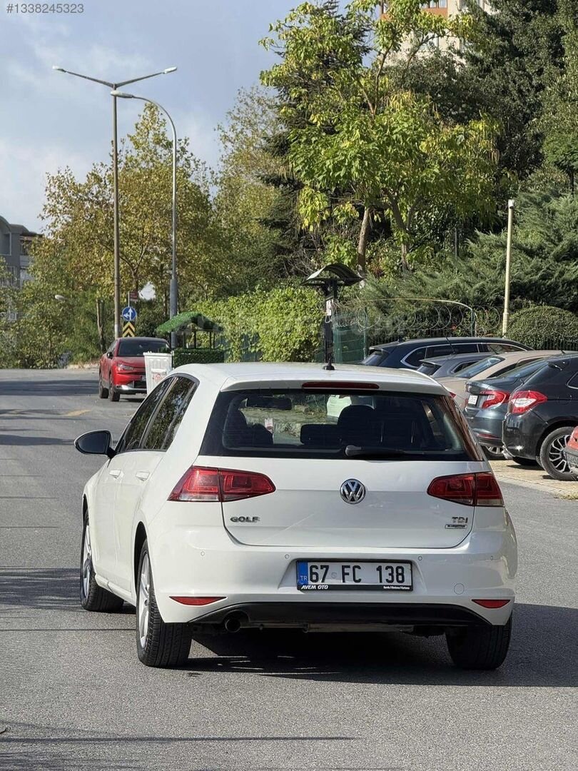 Galeriden Volkswagen Golf 1.6 TDi BlueMotion Comfortline 2016 Model İstanbul 180.500 km Beyaz 7