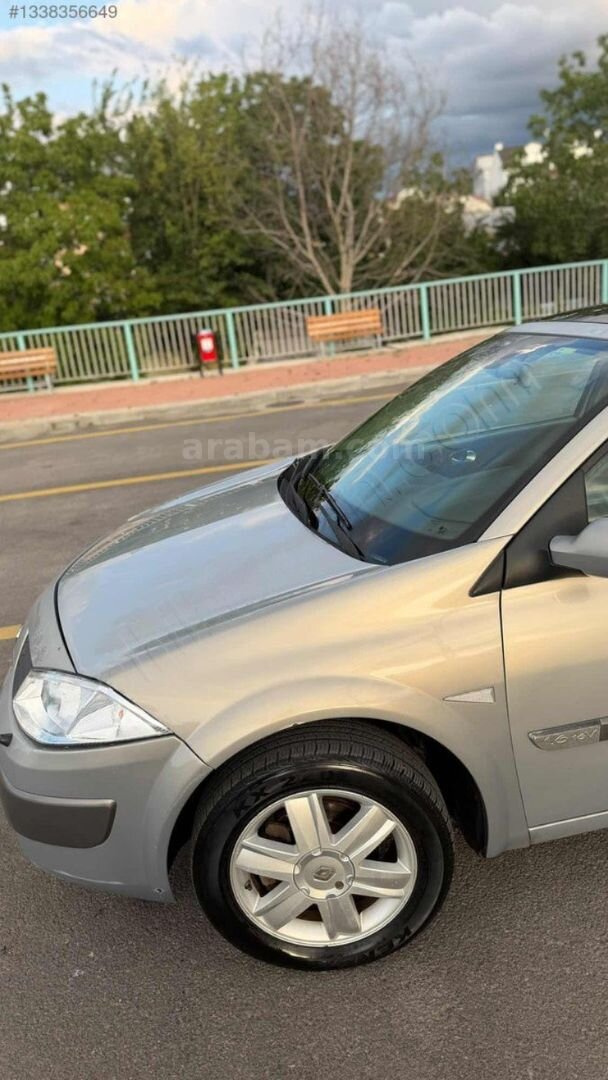 Galeriden Renault Megane 1.6 Dynamique 2005 Model Kocaeli 260.000 km Gri 7