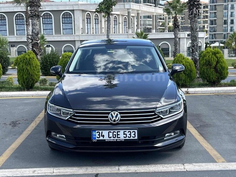 Galeriden Volkswagen Passat 1.6 TDi BlueMotion Impression 2019 Model İstanbul 67.000 km Gri