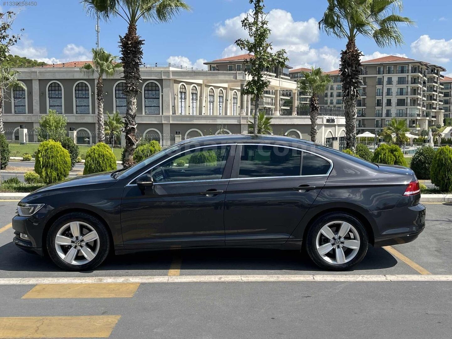 Galeriden Volkswagen Passat 1.6 TDi BlueMotion Impression 2019 Model İstanbul 67.000 km Gri 3