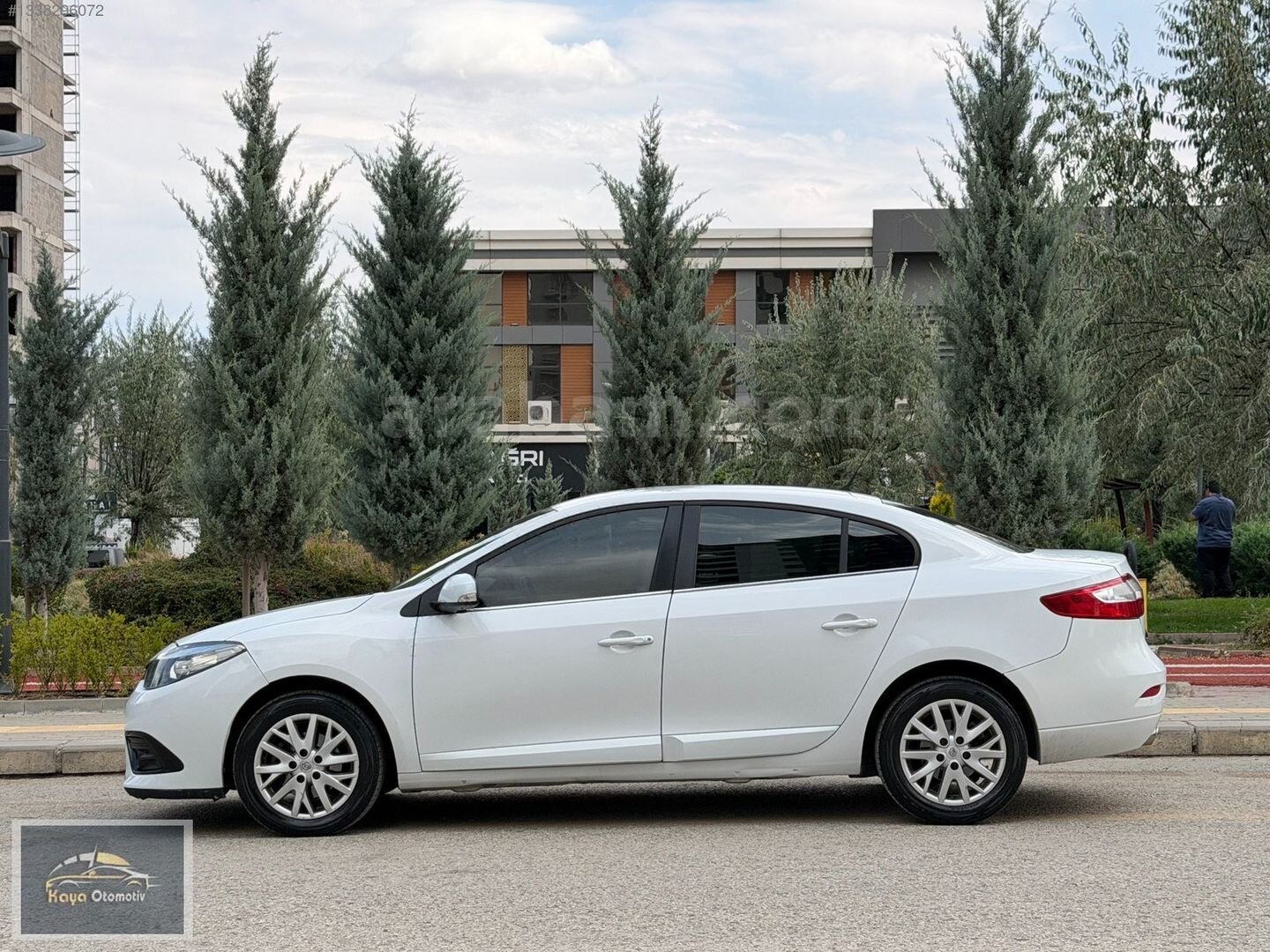 Galeriden Renault Fluence 1.5 dCi Touch 2015 Model Ankara 176.000 km Beyaz 6