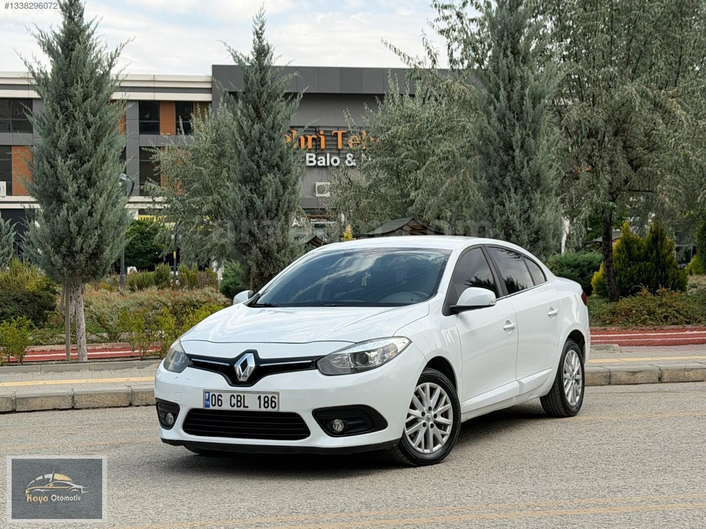 Galeriden Renault Fluence 1.5 dCi Touch 2015 Model Ankara 176.000 km Beyaz 3