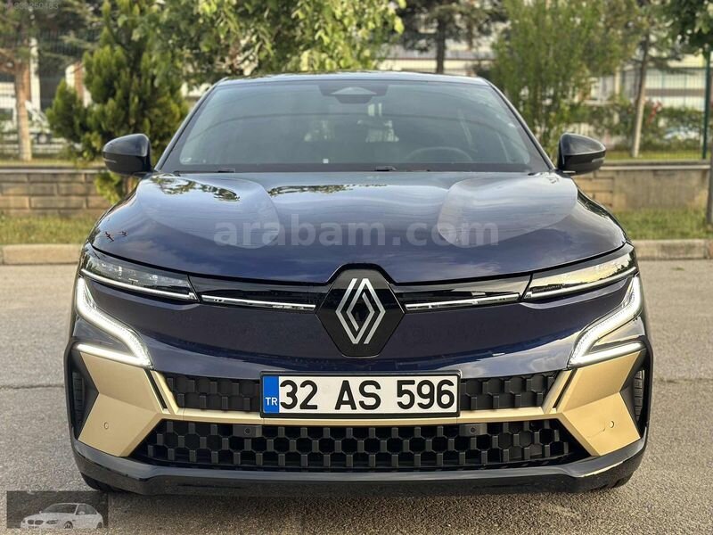 Galeriden Renault Megane E-Tech Iconic 2023 Model Isparta 39.000 km Lacivert