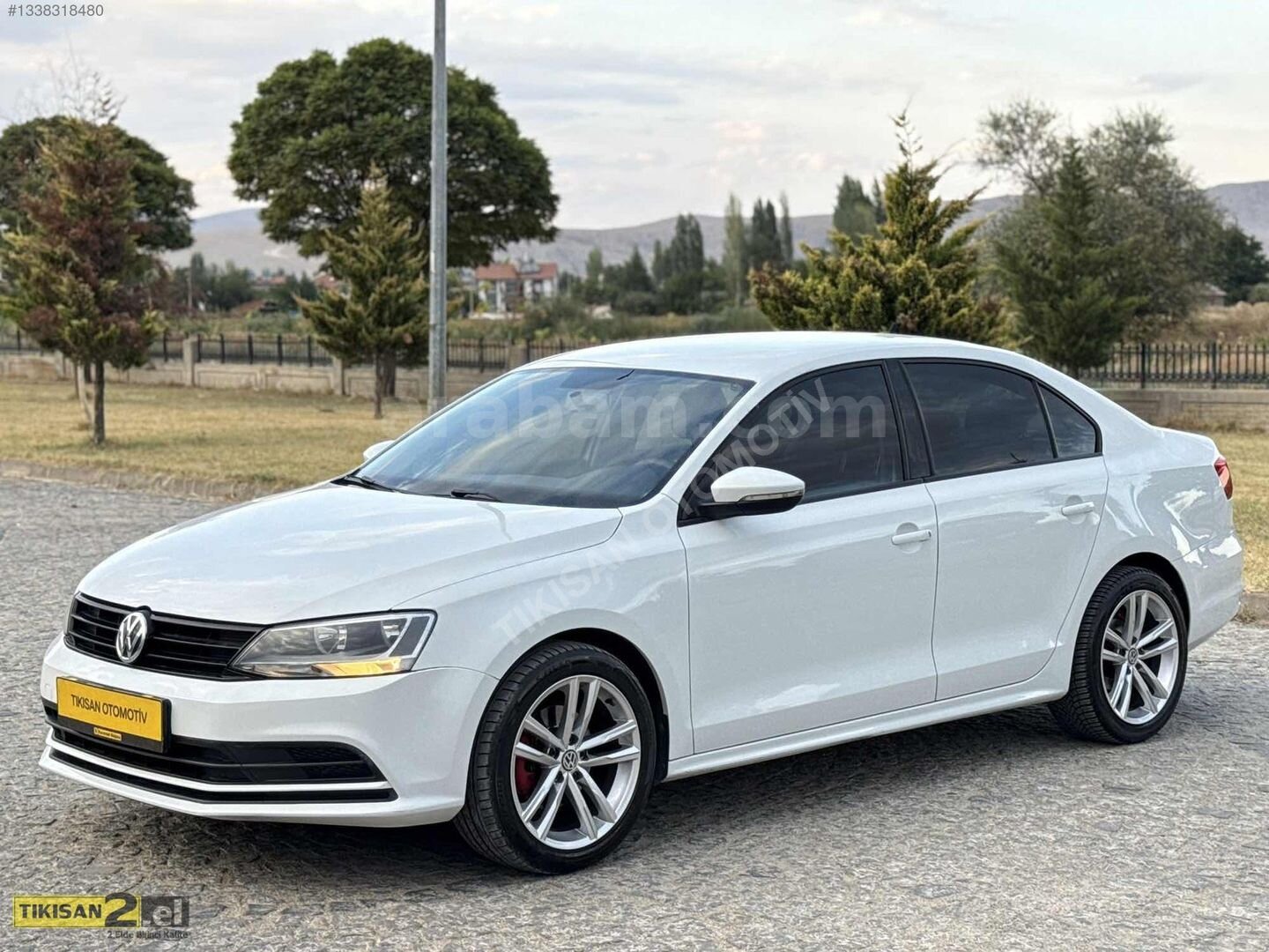 Galeriden Volkswagen Jetta 1.2 TSi Trendline 2015 Model Konya 193.000 km Beyaz 7