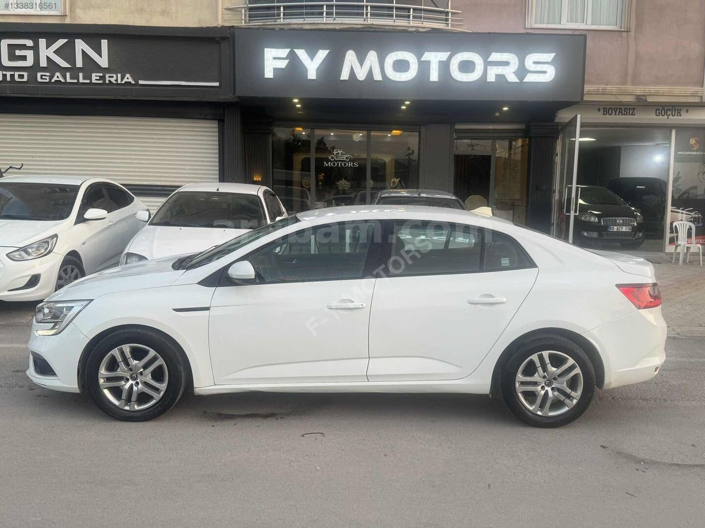 Galeriden Renault Megane 1.6 Joy 2018 Model Van 109.000 km Beyaz 2