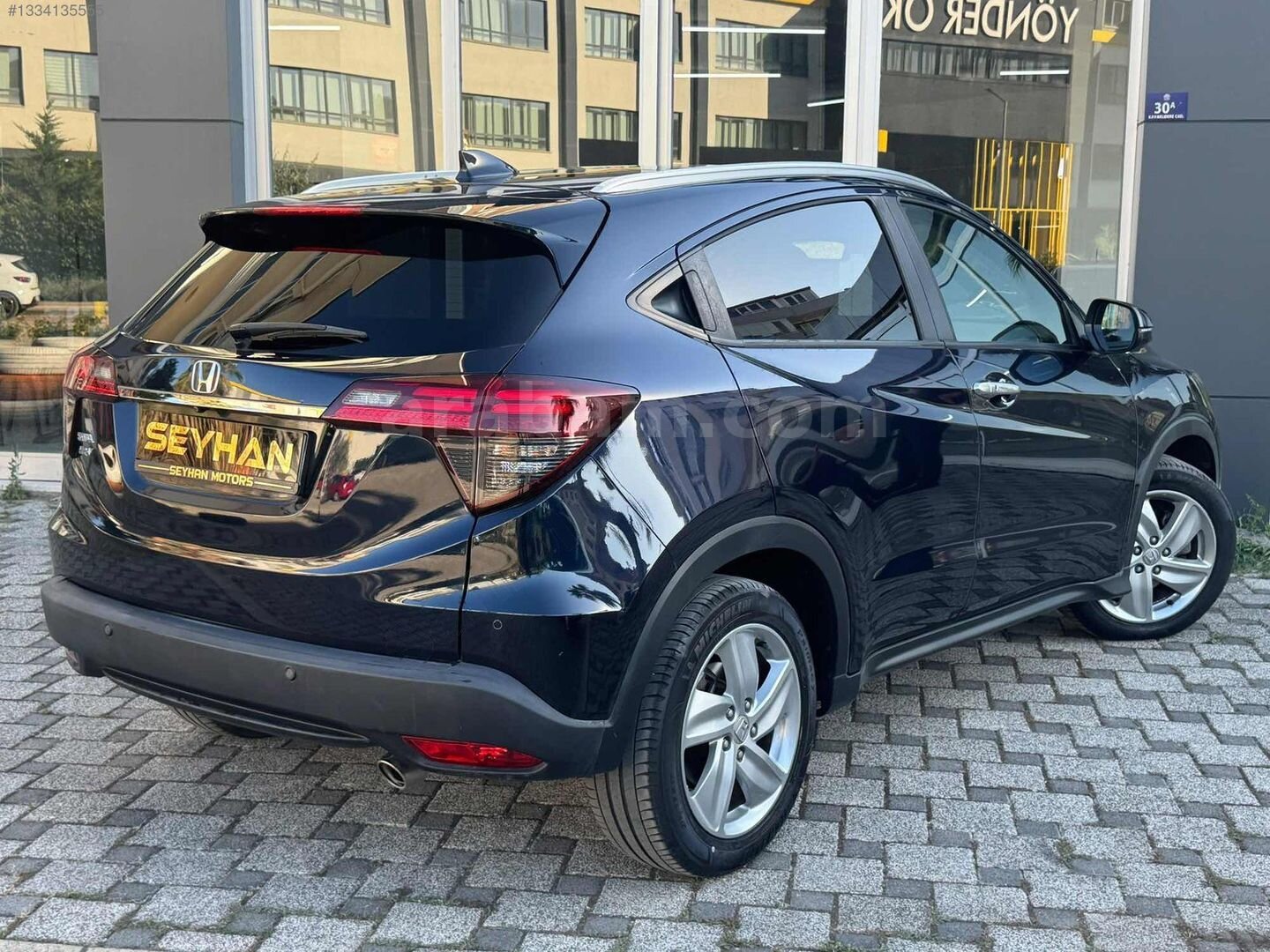 -SEYHAN MOTORS- YETKİLİ SERVİS BAKIMLI 22.000 KM HONDA HR-V 5