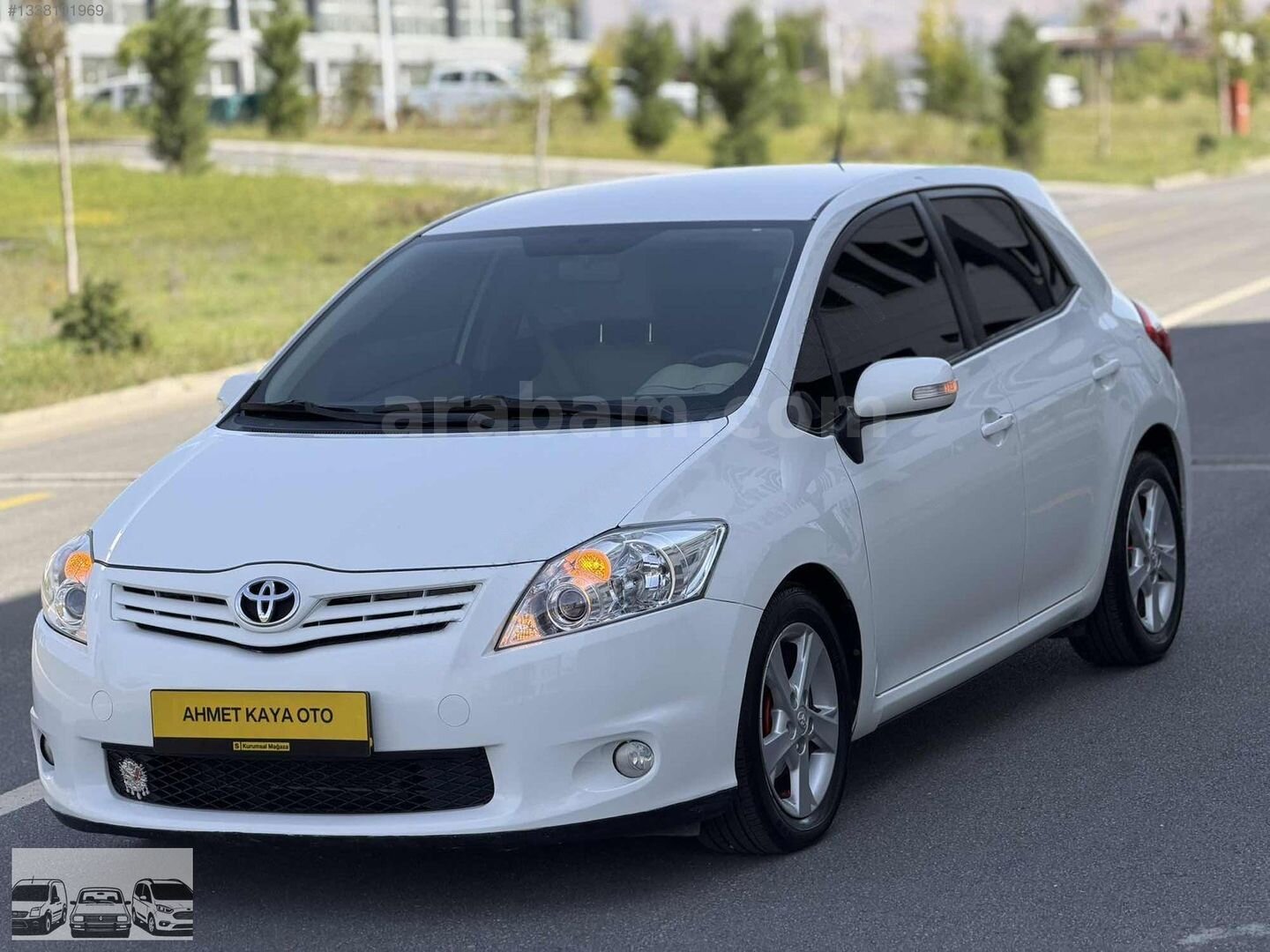 Galeriden Toyota Auris 1.4 D-4D Comfort Extra 2011 Model Malatya 230.000 km Beyaz 3