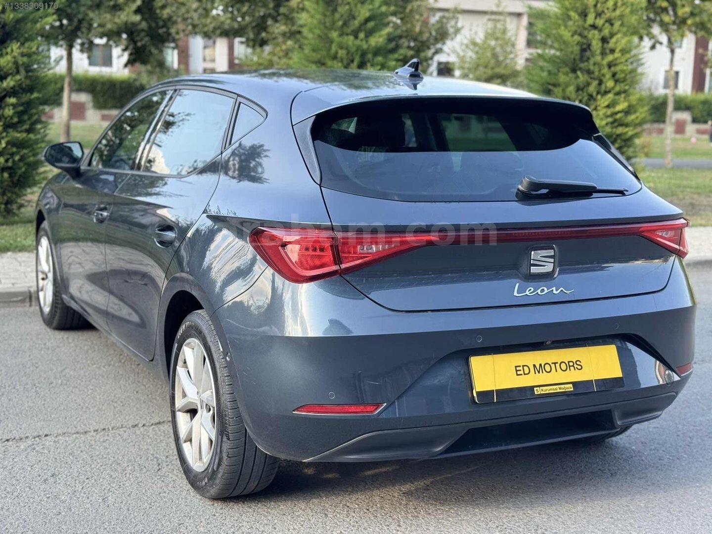 Galeriden Seat Leon 1.0 eTSI Style 2024 Model Sakarya 49.000 km Füme 6