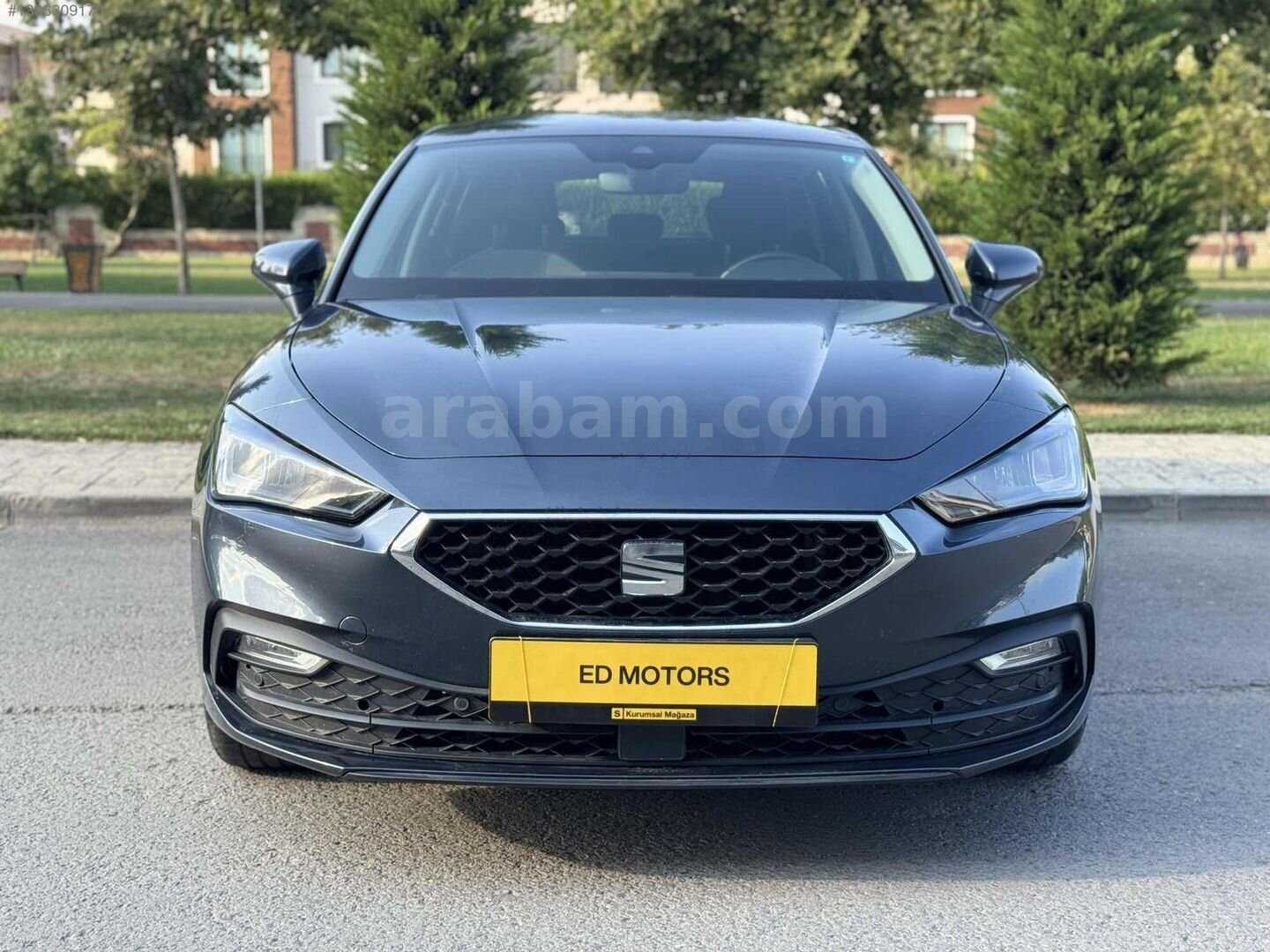 Galeriden Seat Leon 1.0 eTSI Style 2024 Model Sakarya 49.000 km Füme 2