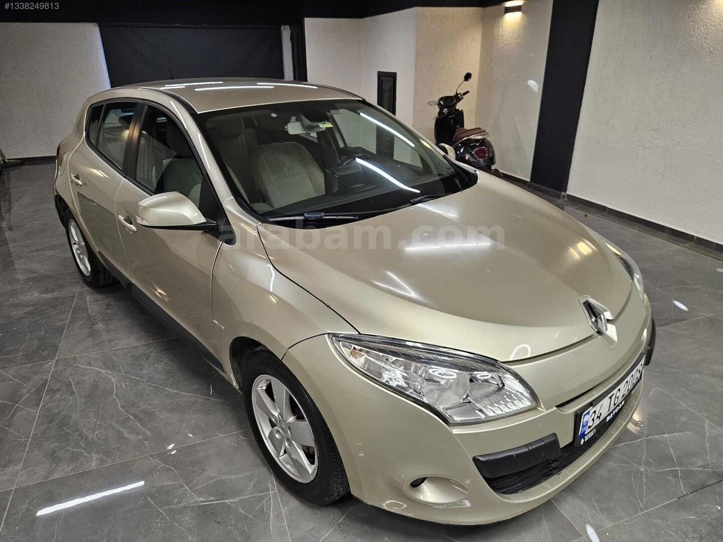 Galeriden Renault Megane 1.5 dCi Expression 2012 Model İzmir 145.000 km Bej 1