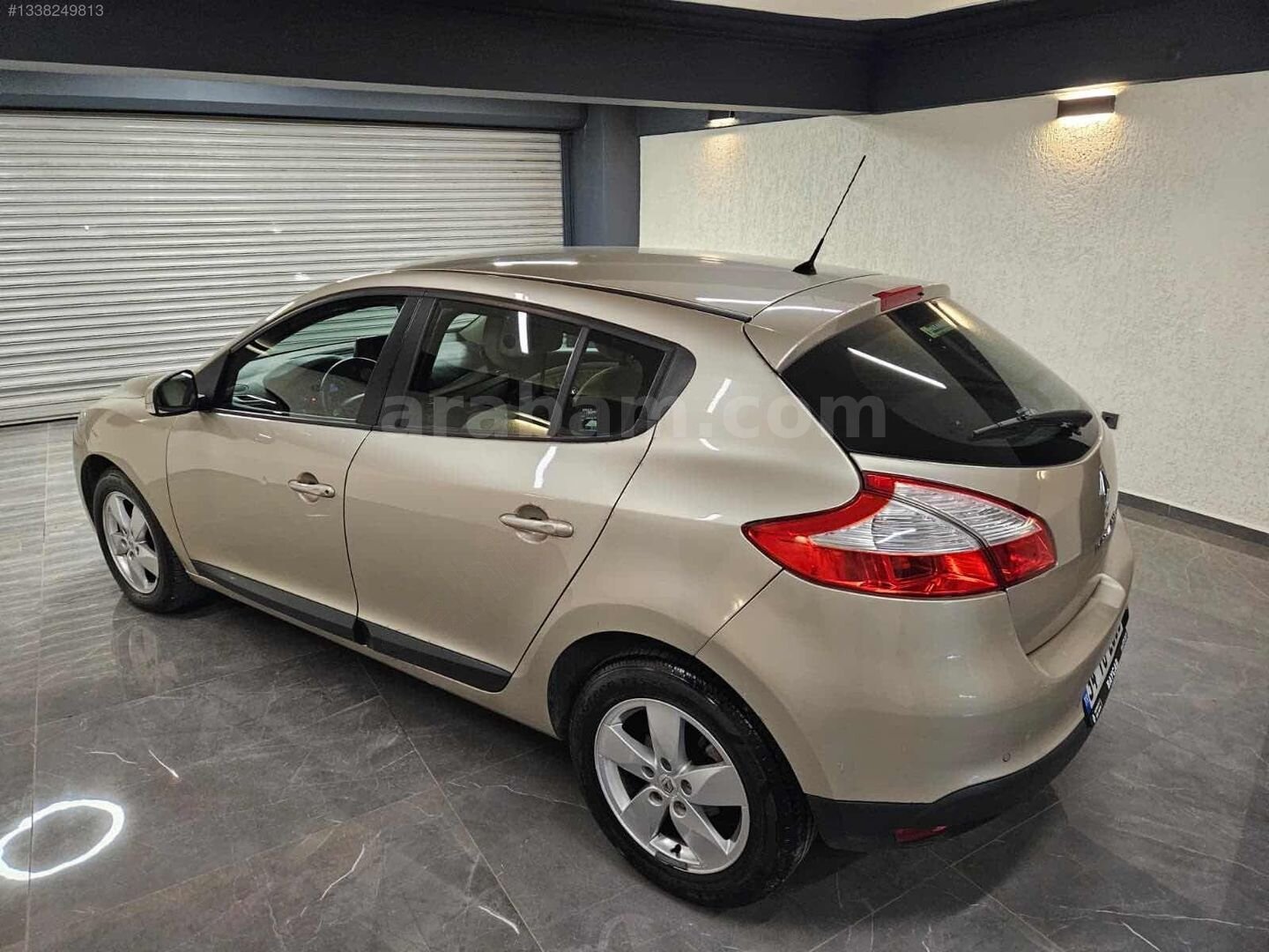 Galeriden Renault Megane 1.5 dCi Expression 2012 Model İzmir 145.000 km Bej 2
